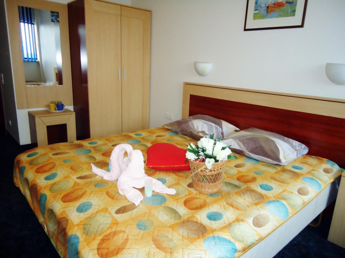 Tanagra Hotel Vilnius Kültér fotó