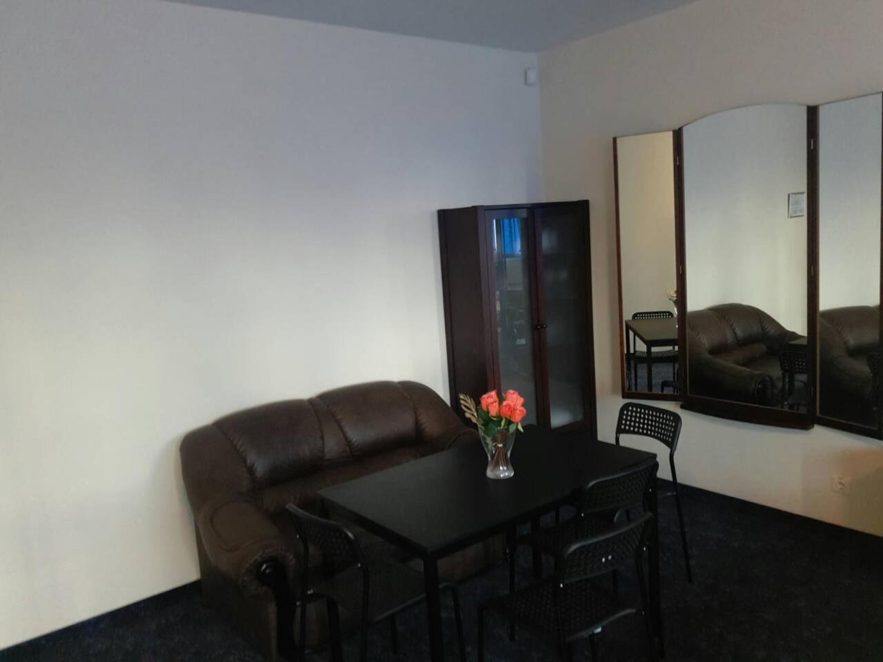 Tanagra Hotel Vilnius Kültér fotó