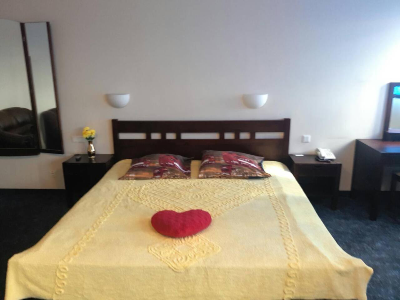 Tanagra Hotel Vilnius Kültér fotó