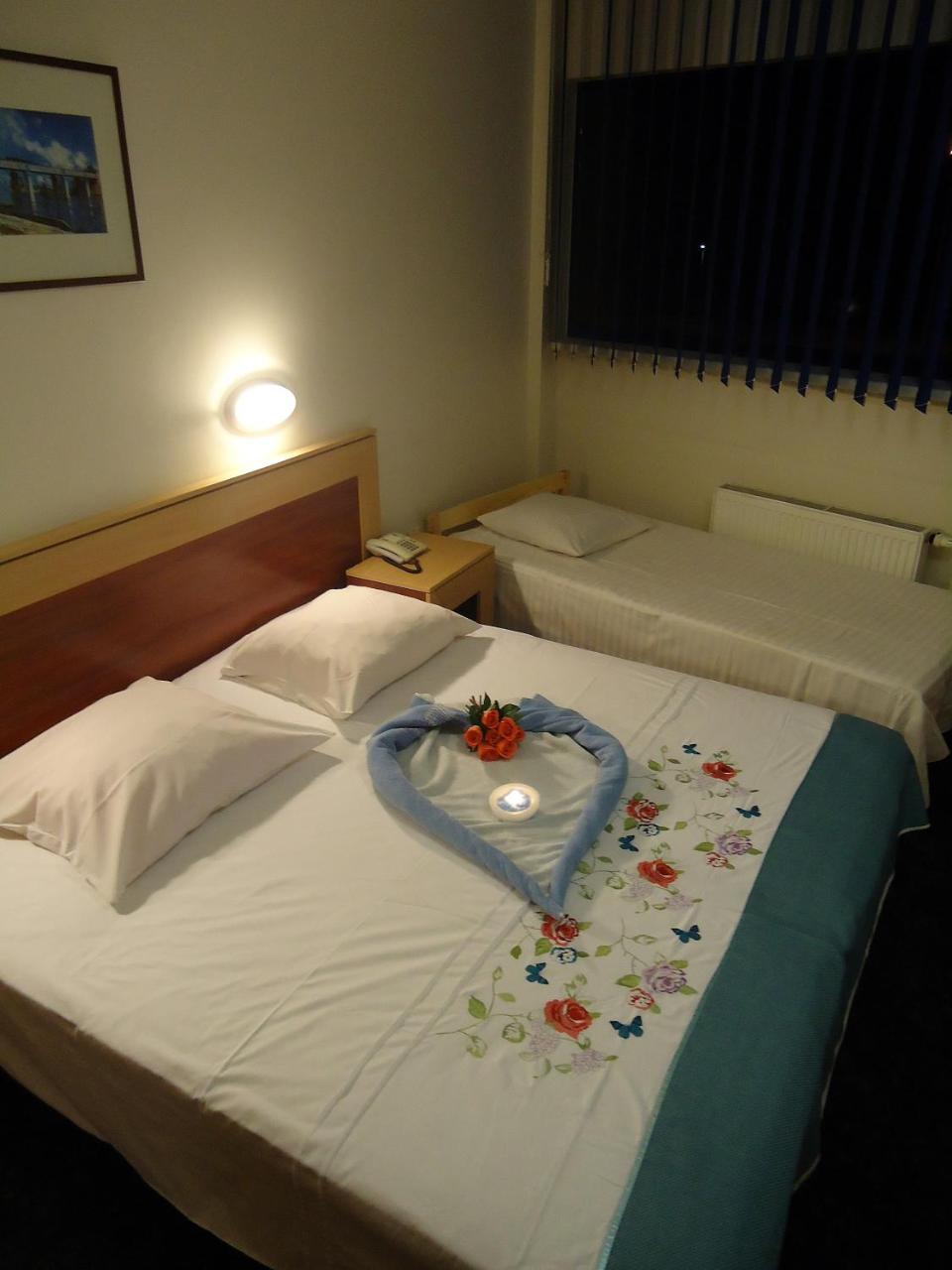 Tanagra Hotel Vilnius Kültér fotó