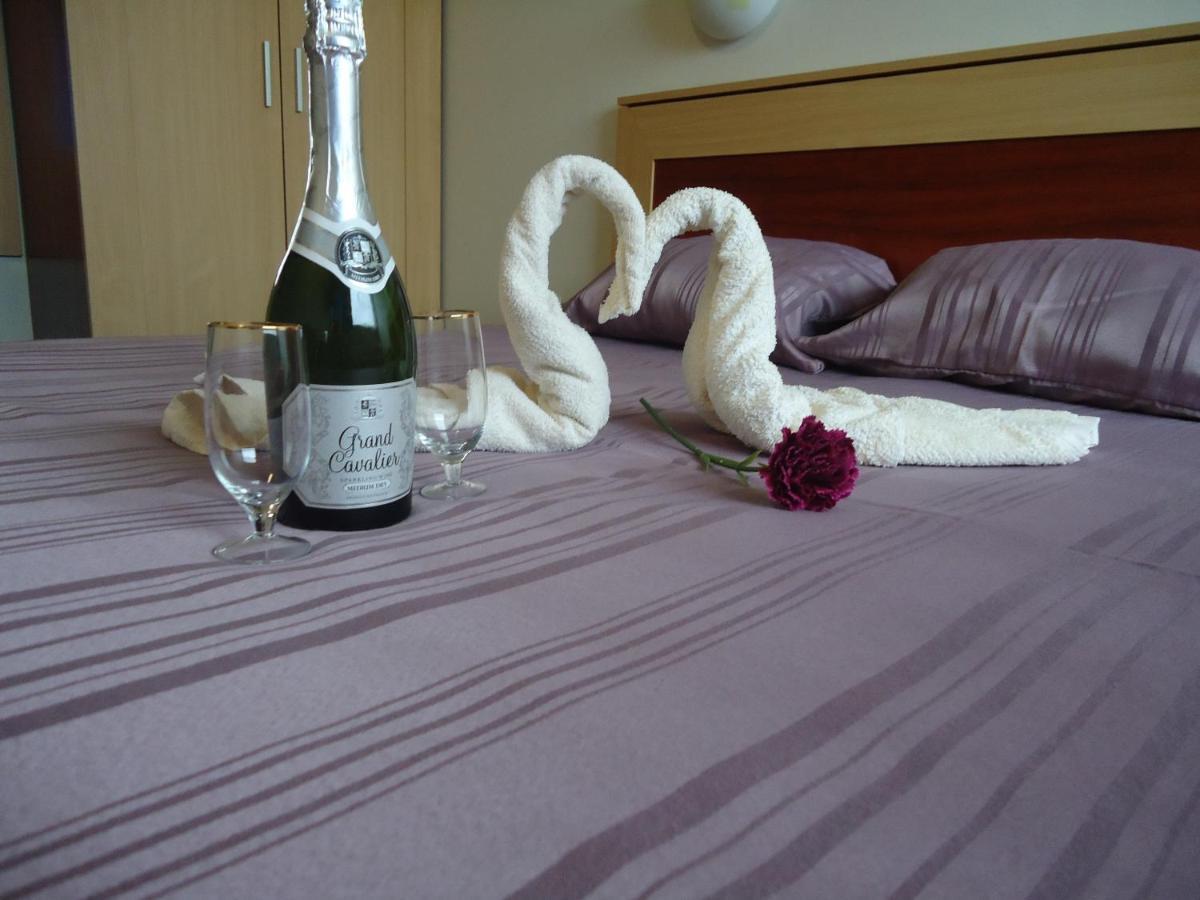 Tanagra Hotel Vilnius Kültér fotó